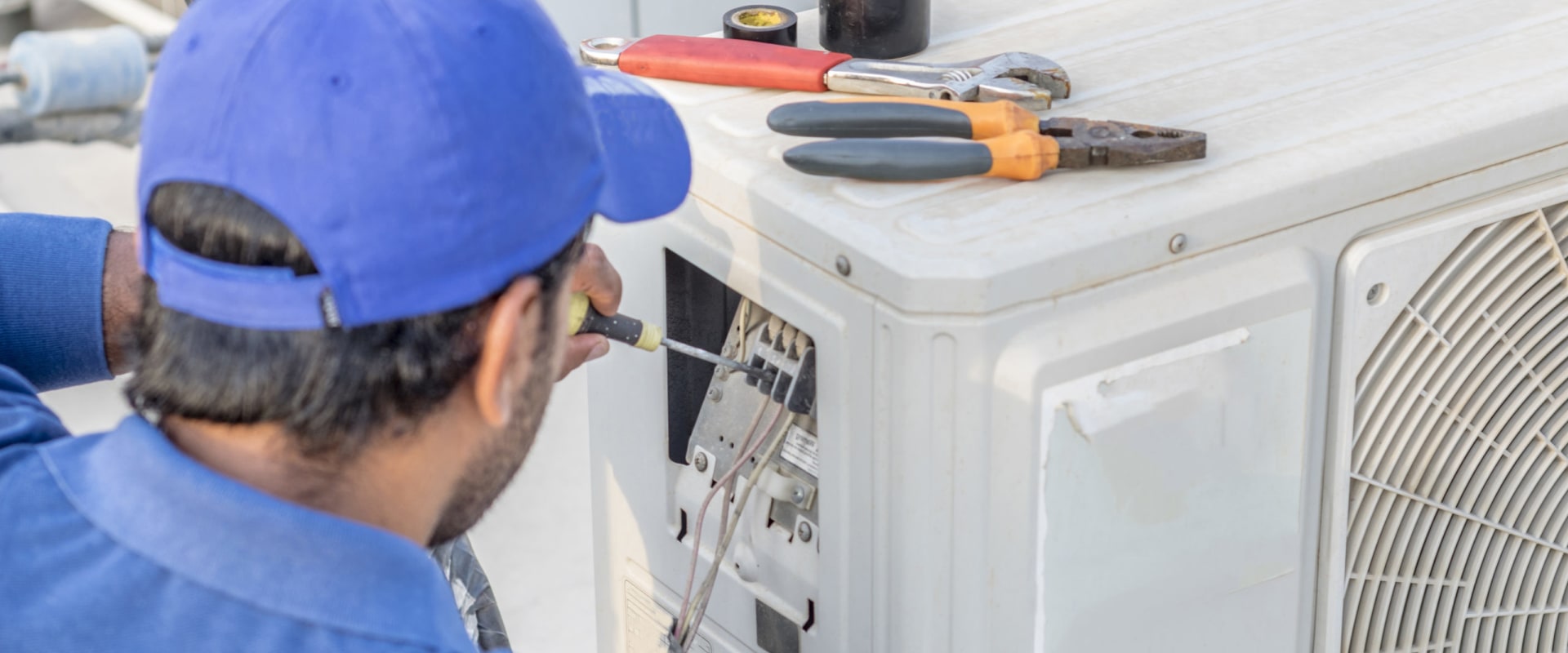 The Benefits of Having an AC Repair Service's Emergency Contact Information Handy